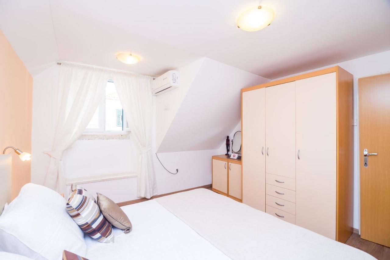 Apartman Neve ดูบรอฟนิก ภายนอก รูปภาพ