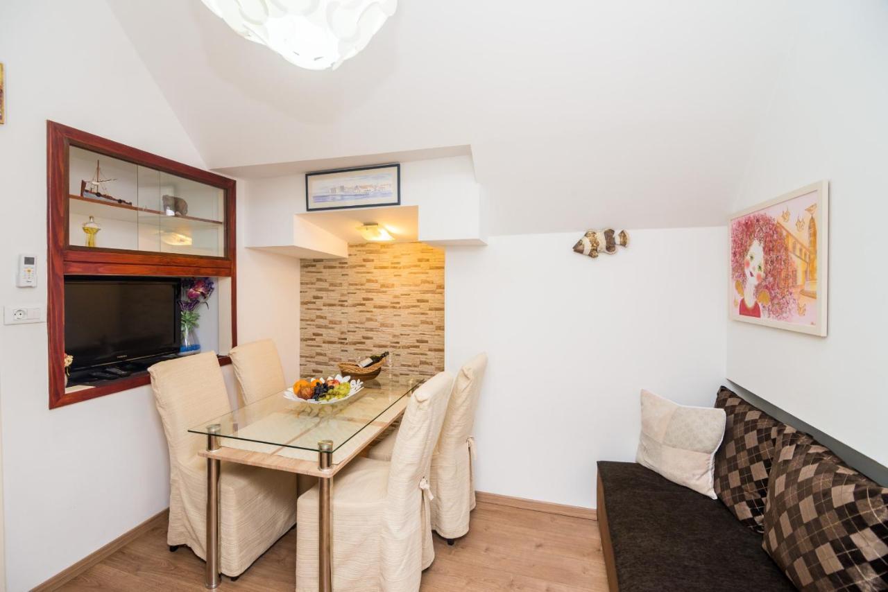 Apartman Neve ดูบรอฟนิก ภายนอก รูปภาพ